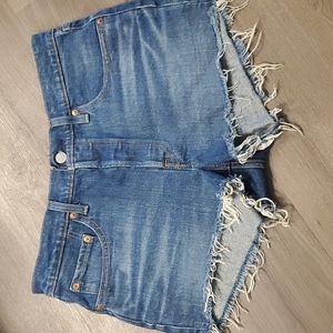 Levi Strauss & Co Medium Wash Jean Shorts Size 28